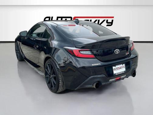 Raven 2025 Toyota GR86 Premium