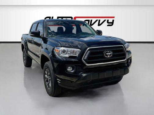 Midnight Black Metallic 2022 Toyota Tacoma SR5
