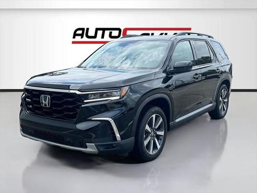 2023 Honda Pilot Touring 8-Passenger