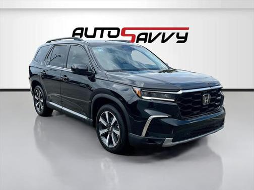 2023 Honda Pilot Touring 8-Passenger