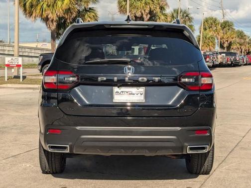 2023 Honda Pilot AWD Sport
