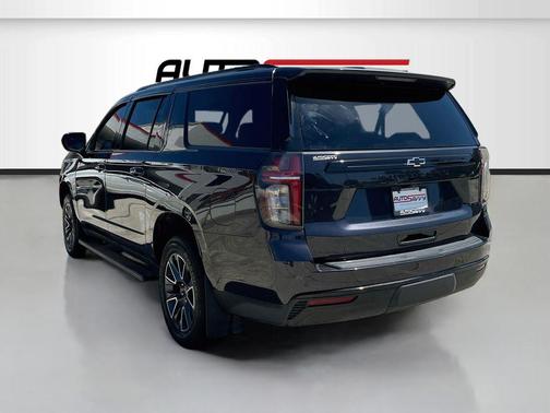 Dark Ash Metallic 2024 Chevrolet Suburban 4WD Z71