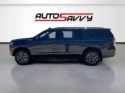 Dark Ash Metallic 2024 Chevrolet Suburban 4WD Z71