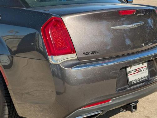 2015 Chrysler 300 Limited