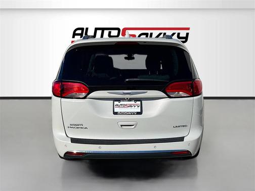 2020 Chrysler Pacifica Limited