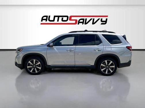 Lunar Silver Metallic 2025 Honda Pilot Touring 8-Passenger