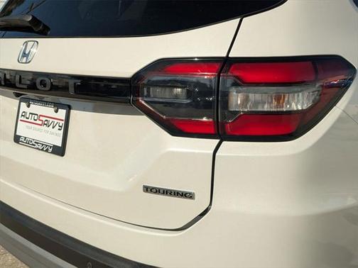 2023 Honda Pilot Touring 8-Passenger