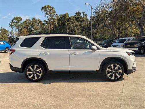 2023 Honda Pilot Touring 8-Passenger