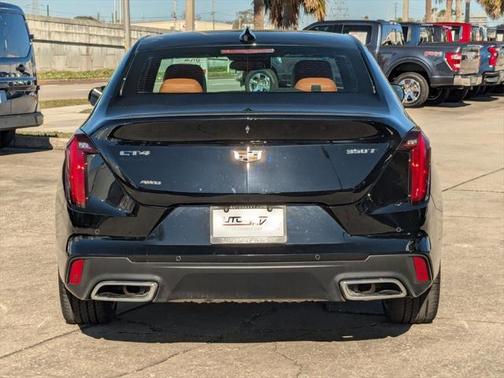 2023 Cadillac CT4 Premium Luxury