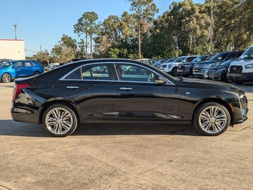 2023 Cadillac CT4 Premium Luxury