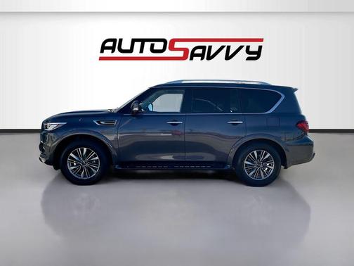 2022 INFINITI QX80 Luxe