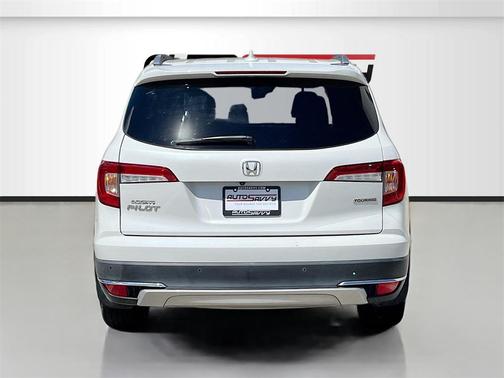 2020 Honda Pilot Touring 8-Passenger