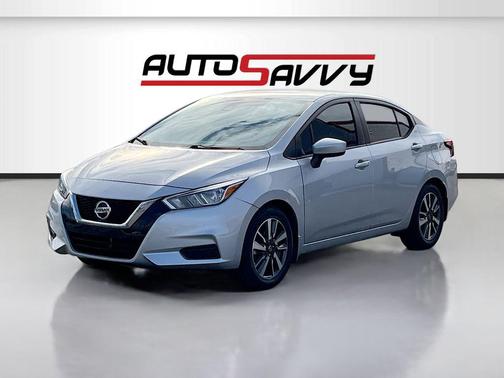 Brilliant Silver Metallic 2022 Nissan Versa 1.6 SV