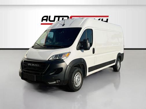 Bright White Clearcoat 2024 RAM ProMaster 2500 Tradesman