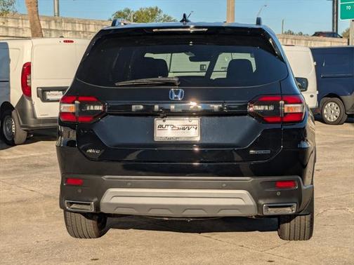 2024 Honda Pilot Touring 8-Passenger