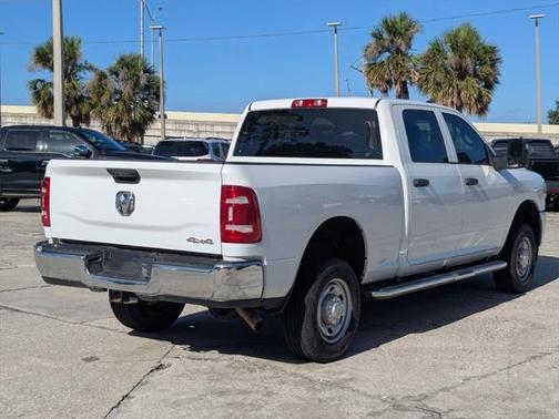 2024 RAM 2500 Tradesman Crew Cab 4x4 6'4' Box