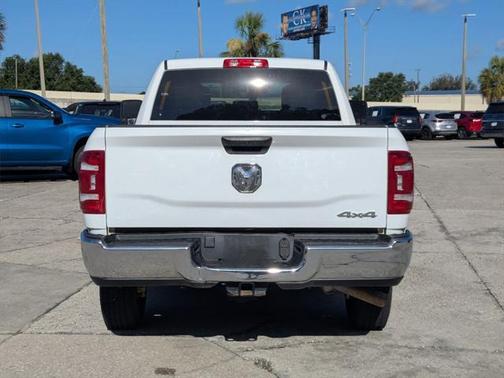 2024 RAM 2500 Tradesman Crew Cab 4x4 6'4' Box