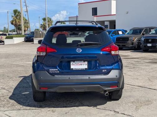 2020 Nissan Kicks SR