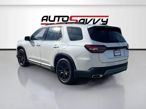 2024 Honda Pilot Touring 8-Passenger