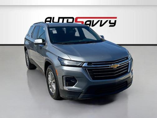 Sterling Gray Metallic 2023 Chevrolet Traverse LT Cloth