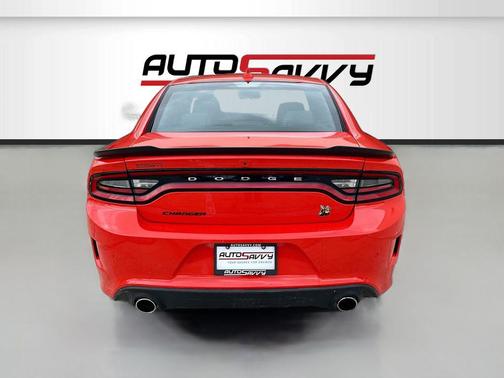 Go Mango 2022 Dodge Charger R/T Scat Pack