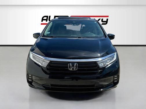 Crystal Black Pearl 2022 Honda Odyssey Touring