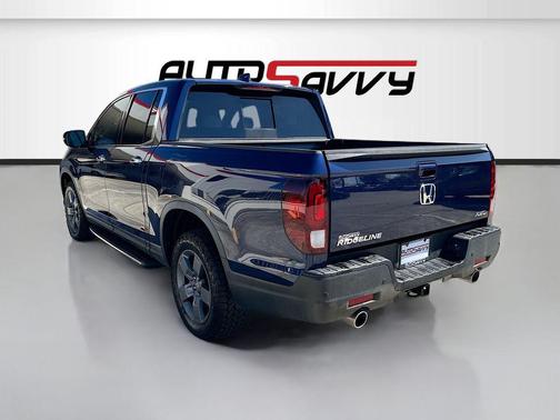 Dark Blue 2022 Honda Ridgeline RTL