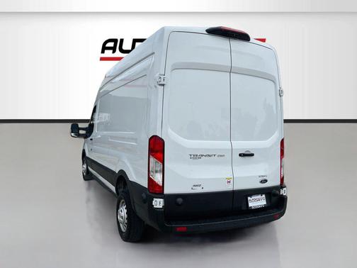 Oxford White 2024 Ford Transit-250 Base