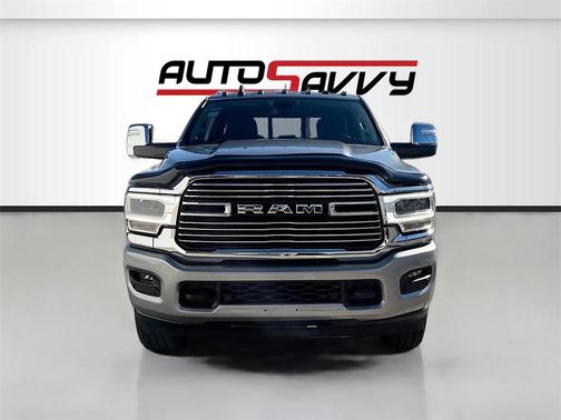 2024 RAM 3500 Laramie Crew Cab 4x4 8' Box