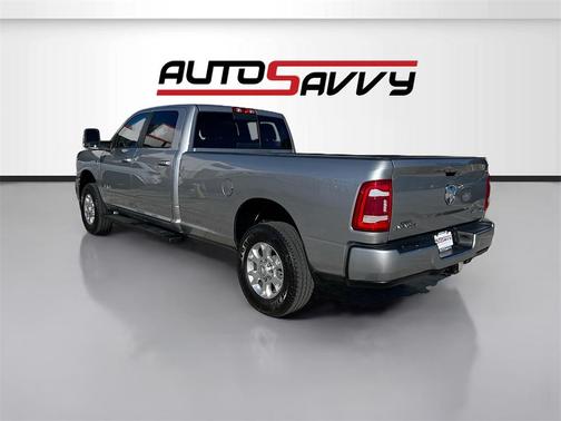 2024 RAM 3500 Laramie Crew Cab 4x4 8' Box