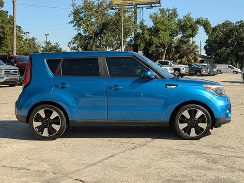 2017 Kia Soul +