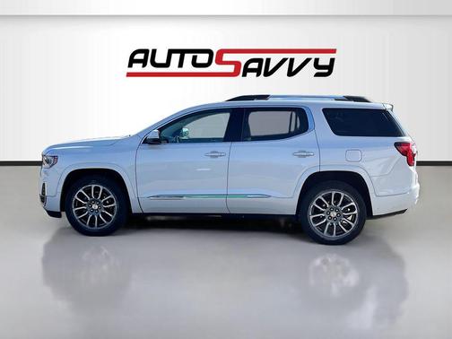 White Frost Tricoat 2022 GMC Acadia Denali