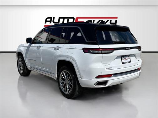 2025 Jeep Grand Cherokee Summit