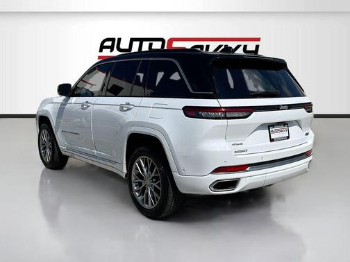 2025 Jeep Grand Cherokee Summit