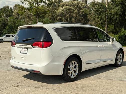 2019 Chrysler Pacifica Touring-L Plus
