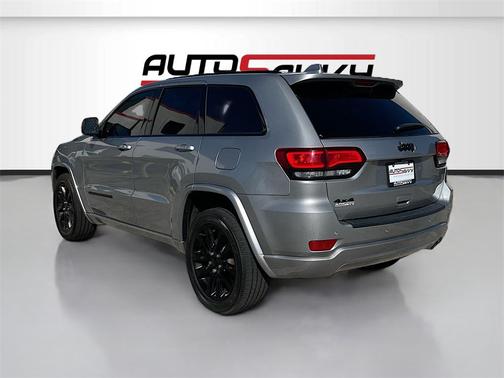 2021 Jeep Grand Cherokee Laredo