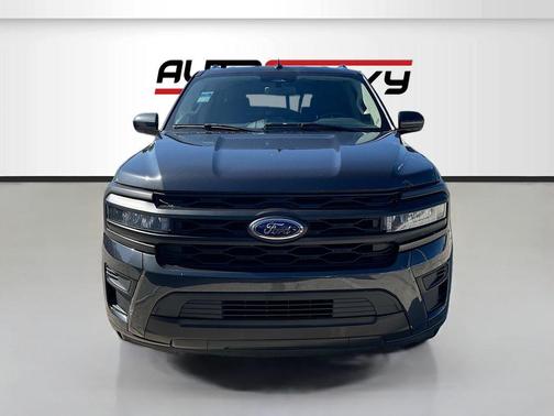 DARK MATTER PC 2024 Ford Expedition XLT