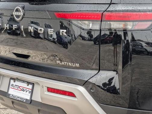 2024 Nissan Pathfinder Platinum FWD