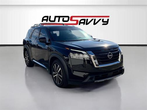 2024 Nissan Pathfinder Platinum FWD
