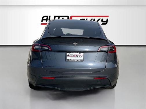 2022 Tesla Model Y Long Range Dual Motor All-Wheel Drive