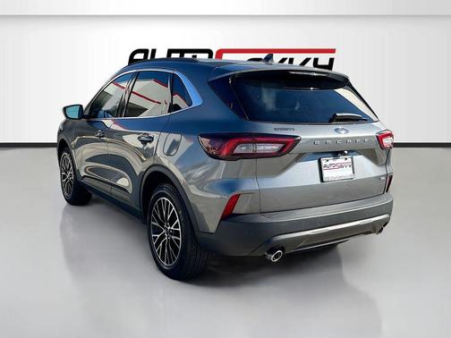 2025 Ford Escape PHEV SE