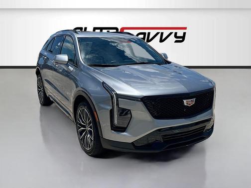 Argent Silver Metallic 2025 Cadillac XT4 Sport