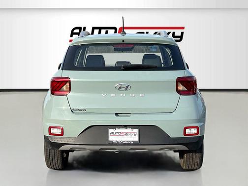 Mirage Green 2025 Hyundai VENUE Limited