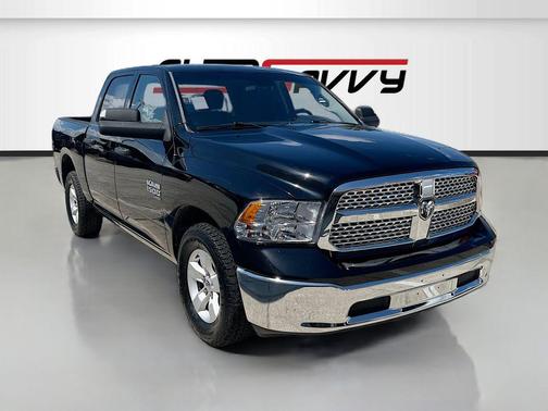 Diamond Black Crystal Pearlcoat 2023 RAM 1500 Classic SLT