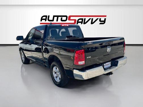 Diamond Black Crystal Pearlcoat 2023 RAM 1500 Classic SLT