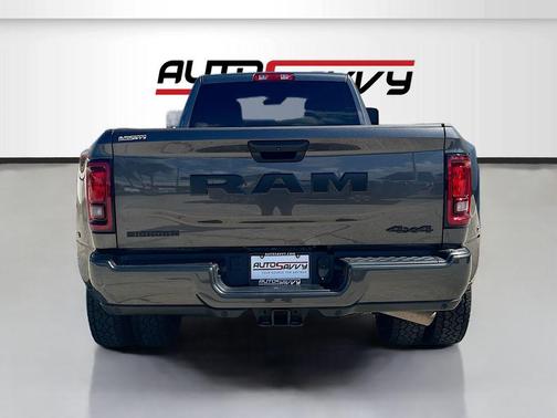 Granite Crystal Metallic Clearcoat 2025 RAM 3500 Big Horn Crew Cab 4x4 8' Box