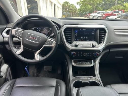 2023 GMC Acadia AWD SLT