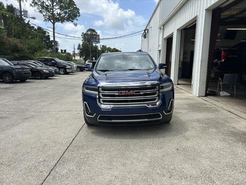 2023 GMC Acadia AWD SLT