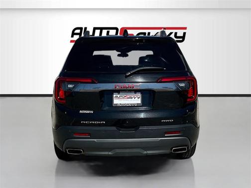 2022 GMC Acadia AWD AT4