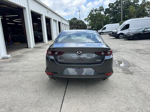 2022 Mazda Mazda3 FWD w/Preferred Package
